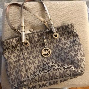 Michael Kors tote